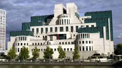 The UK's Secret Intelligence Service Rolls Out Dark Web Platform to Recruit Intelligence Sources in Russia
